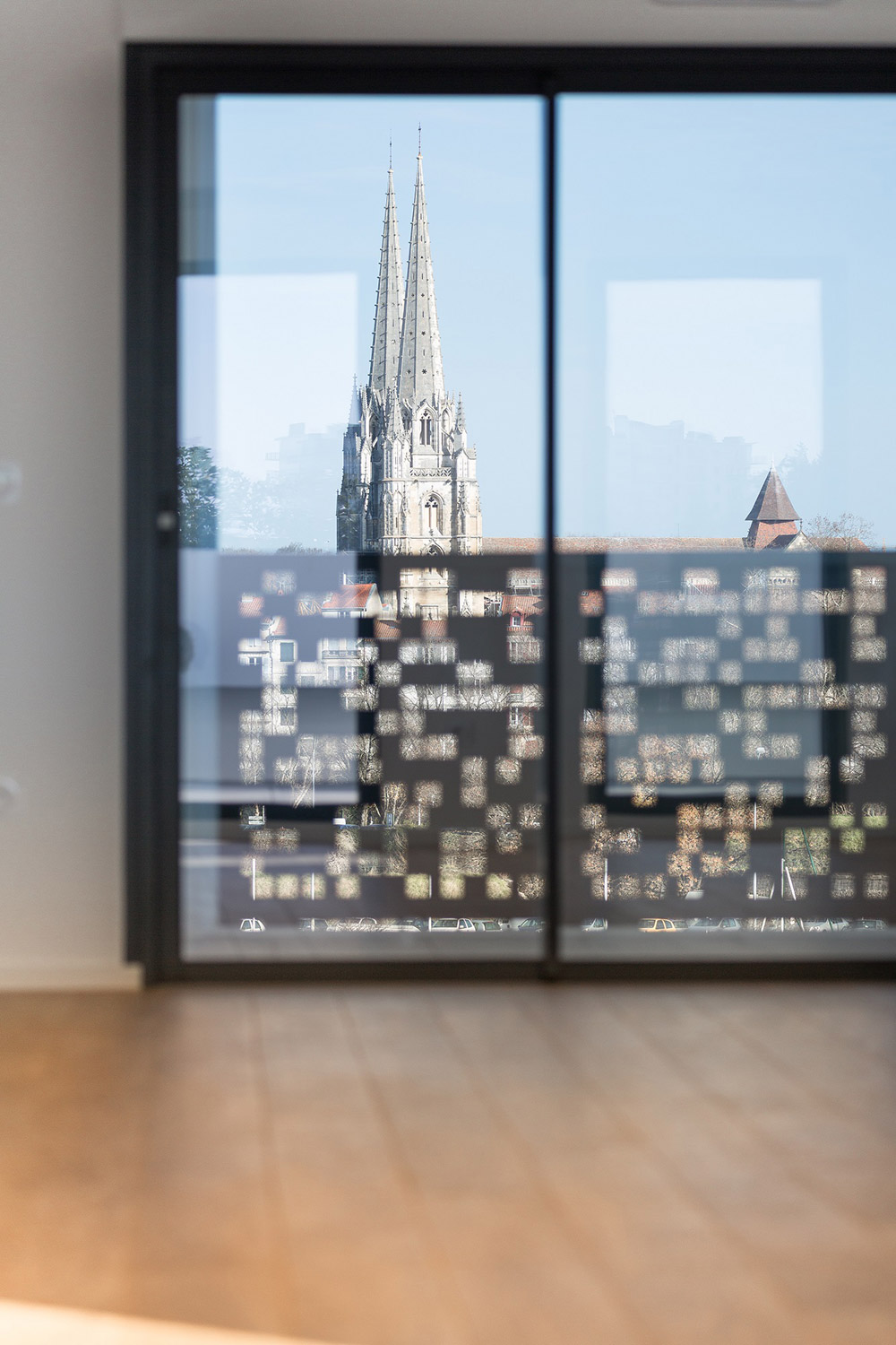 Située au quartier Saint-Léon, une résidence qui s'intègre au sein de l'architecture basque