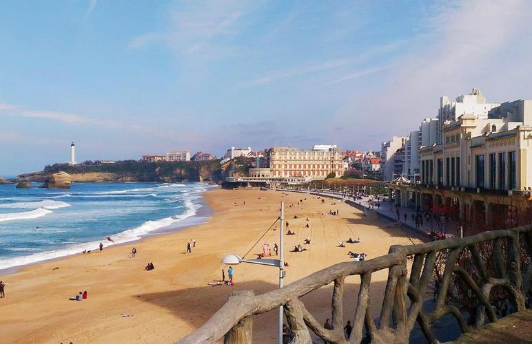 Investissement locatif au Pays basque : guide complet pour réussir son projet immobilier