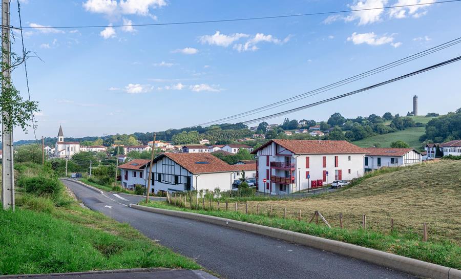DOMAINE D'ALORRA - Bourg à Briscous
